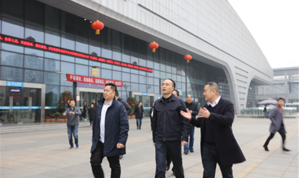 区委副书记、代区长王忠诚到新都客运 枢纽站检查春节安全工作